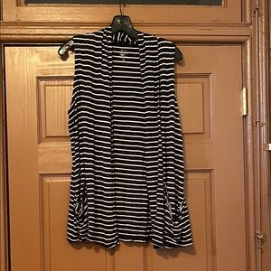 Black and White Striped Sleeveless New York Co Women’s xl wrap